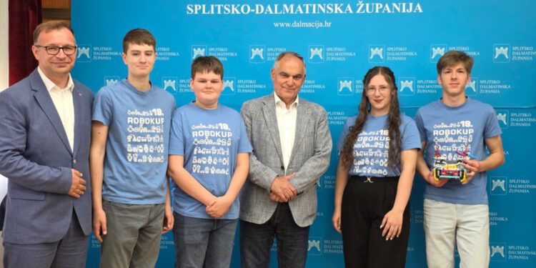 Mladi robotičari iz Splita osvojili Hrvatsku: SDŽ pokreće županijsku ligu robotike