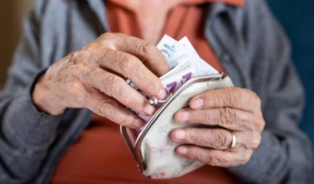 Mrtvom čovjeku 17 godina isplaćivali mirovinu u BiH, Fond oštećen za 100.000 KM