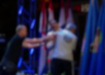 Muškarac prekinuo koncert na zagrebačkim fontanama, Plenković sve pratio iz prvog reda