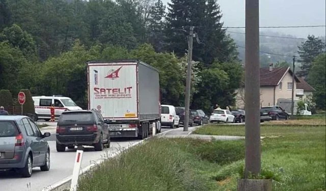 Muškarac u Kiseljaku ubio punicu i teško ranio suprugu pa se zabarikadirao u kući