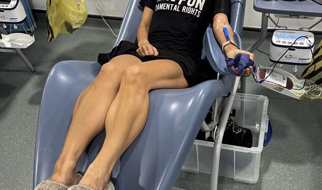 Myleene Klass poziva obožavatelje da daju krv dok dijeli video procesa darivanja… i pojavljuje se na crvenom tepihu samo nekoliko sati kasnije