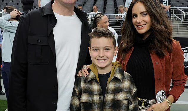NASCAR legenda otkriva potez Samanthe Busch koji je parao srce nakon što su je TV kamere snimile kako plače odajući počast pokojnom suprugu Kyleu