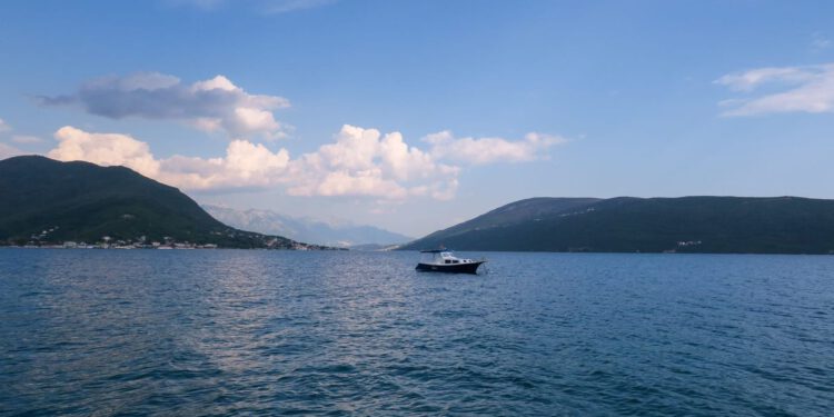 NEMOJTE DA VAS ZAVARA SUNČANO JUTRO Od sredine dana kreće preokret