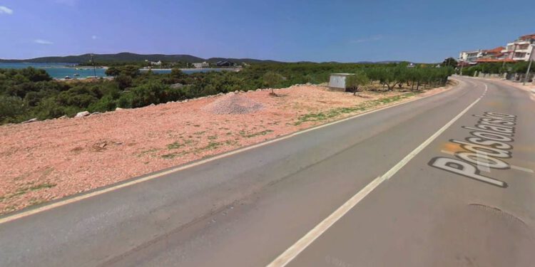 NESREĆA U PODSOLARSKOM: Mladi motociklist nepropisno pretjecao pa teško stradao u sudaru s automobilom, pa ipak, prijavljen vozač automobila!