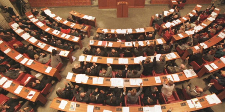 Na jednog bivšeg ministra svi su zaboravili: Ostao je upamćen kao prvi prebjeg
