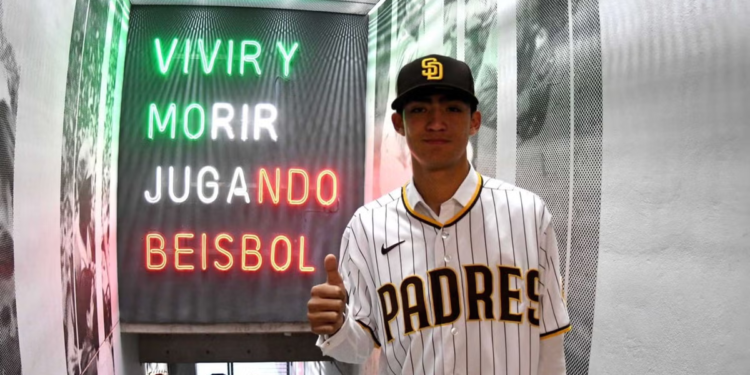 Najbolji igrač MLB lige samodeportirao se nakon što je priznao krivnju za prijevoz imigranata bez dokumenata