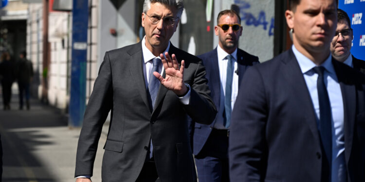 Najmlađi ministar mora se zamjeriti moćnim HDZ-ovcima: A pazite što će za to vrijeme raditi Plenković