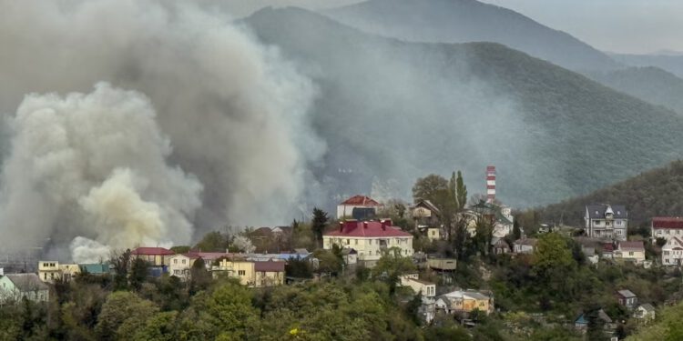 Najnoviji ukrajinsko-ruski rat: Požar izbio u glavnoj rafineriji nafte u crnomorskoj luci nakon četvrtog ukrajinskog napada u dva tjedna