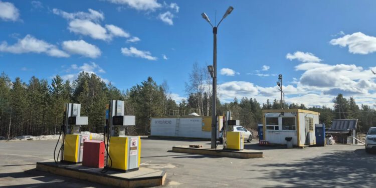 Nestašica benzina u udaljenim ruskim regijama: Nastavljaju se ukrajinski napadi na rafinerije