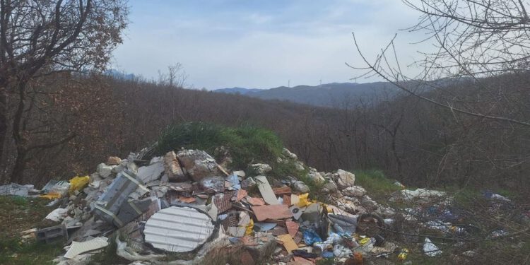OKOLIŠNI ZLOČIN Ilegalna odlagališta u Blatu na Cetini: “Ima li kraja?”