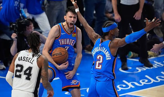 Oduševljenje za Oklahoma City Thunder dok Shai Gilgeous-Alexander pokazuje MVP kalibra kako bi pobijedio San Antonio i poravnao finale Zapadne konferencije
