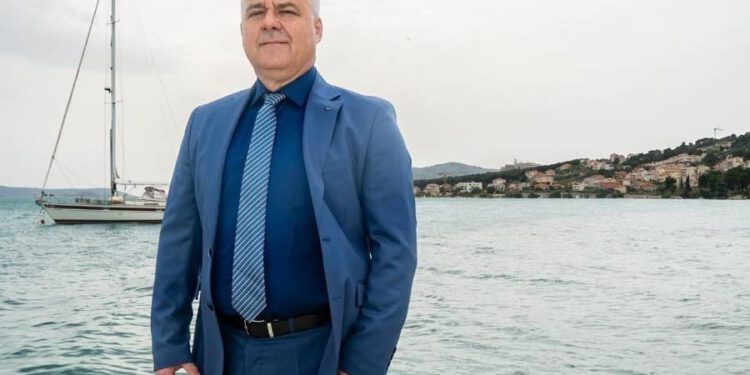 Općinski vijećnik iz Segeta osuđen zbog prijetnji načelniku. Odvjetnik: “Uložit ćemo žalbu”