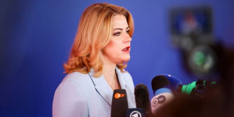 Pad latvijske vlade i ostavka premijerke nakon upada ukrajinskih dronova