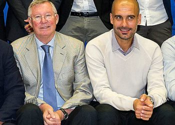 Pep Guardiola bi vodio Man United da je Sir Alex Ferguson uspio na večeri u New Yorku. Sada se vodi rasprava između njih dvojice oko toga tko je najveći engleski menadžer, piše IAN LADYMAN