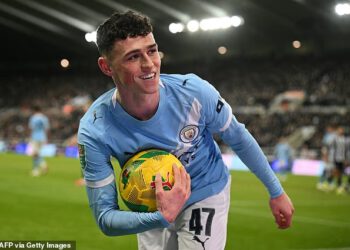 Phil Foden pristaje na novi četverogodišnji ugovor s Man Cityjem usred neujednačene forme – dok se engleska zvijezda suočava s nervoznim čekanjem presude Thomasa Tuchela za Svjetsko prvenstvo