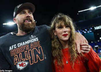 Planovi Travisa Kelcea i Taylor Swift za prvi Dan zahvalnosti kao bračni par otkriveni usred Chiefsovog NFL rasporeda za 2026.