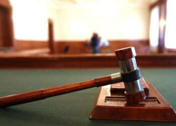 Podignuta optužnica: Voditelji trgovačkog društva osumnjičeni za utaju poreza i izvlačenje novca