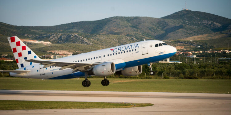 Pojavila se snimka na kojoj se vidi izlijetanja aviona Croatia Airlinesa