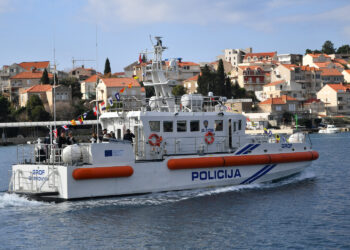 Policija na udaru, zaustavljena im kupnja: Naručili gradnju broda od tvrtke koja radi federe za dostavna vozila