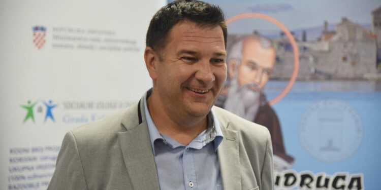 Predstavljen projekt “Socijalne usluge u zajednici Grada Kaštela” vrijedan gotovo 300 tisuća eura