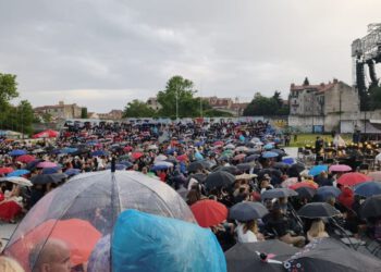 Prekinuta “Kraljica lopte” na Starom placu!