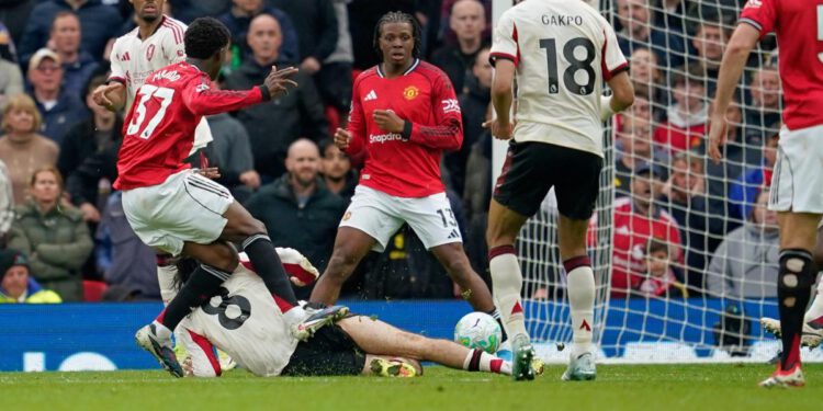 Premier liga: Manchester United-Liverpool 3-2, i Crveni vragovi u Championsu