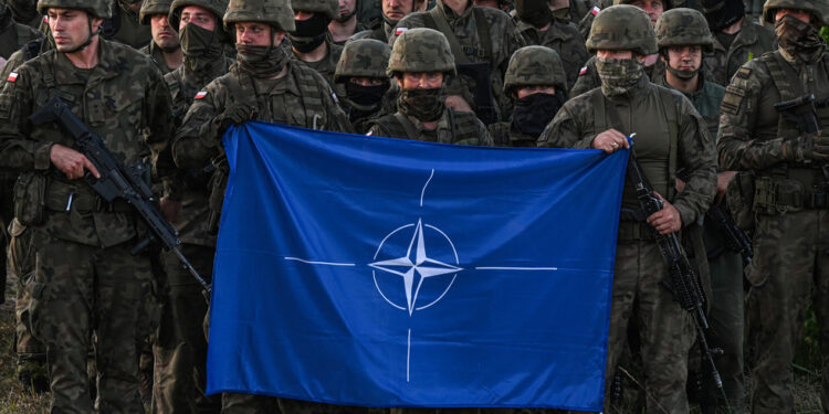 Razdor u NATO-u se širi dok Trump razmišlja o povlačenju trupa iz Njemačke — RT World News