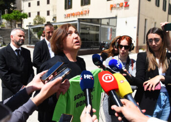 Razrednica se slomila: ‘Sokole moj poleti visoko i čuvaj nas’, Plenković poslao jasnu poruku