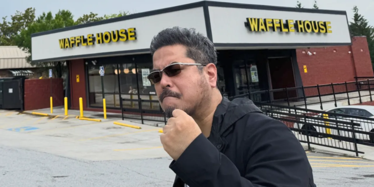 Redatelj Tekkena Katsuhiro Harada odlazi u Waffle House