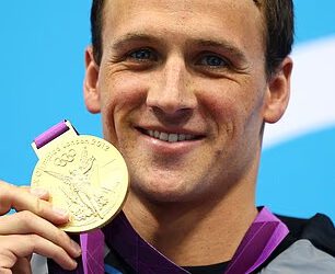 Ryan Lochte uzvraća udarac ‘klaunovima’ tvrdeći da je ‘neprepoznatljiv’ dok otkriva pravi razlog za drastičnu promjenu izgleda