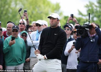 Scottie Scheffler predvodi jurnjavu na PGA Championshipu, a Rory McIlroy ponovno se bori u borbi dok se Aronimink pokazao kao brutalan test