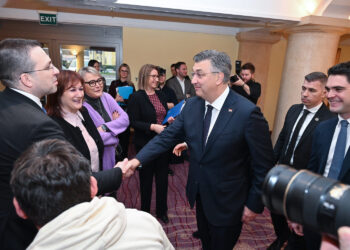 Šef Plenković se želi otarasiti Sokola: Povezao se s krajnjom desnicom, a iza svega stoji njegova žena