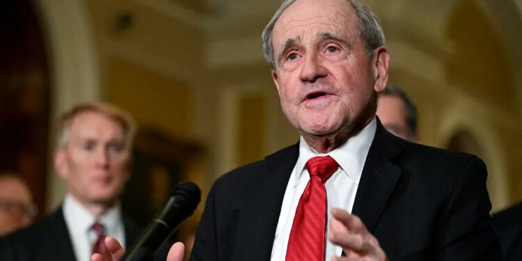 Senator iz Idaha Jim Risch pobjeđuje na predizborima GOP-a u utrci za četvrti mandat