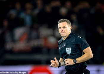 Škotski sudac odgovoran za kontroverzni Celticov VAR poziv stavljen pod policijsku zaštitu nakon curenja osobnih podataka na internetu