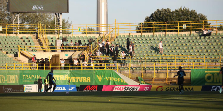 Sportske novosti – Armada je protestom odlučila poslati posebnu poruku: Ponovno su izvukli ‘deblji kraj’ kod policije