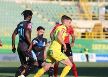 Sportske novosti – Festival promašaja na Aldo Drosini, Rijeka s igračem manje uzela bod, Armada otišla sa stadiona u prvom poluvremenu