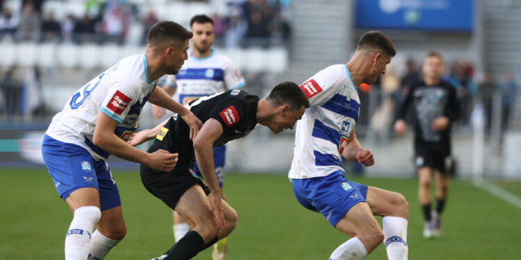 Sportske novosti – Osijekov trener s knedlom u grlu zbog povratka u Gradski vrt, ali i bocnuo Vukovar: ‘I o tome bi se moglo…’
