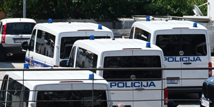 Sportske novosti – VIDEO: Policija spriječila sukob “istarskih Poljaka” i Armade, više od 50 ljudi privedeno