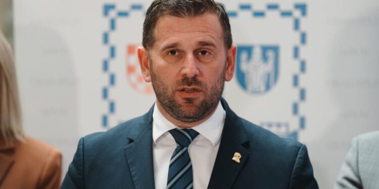Šuta saziva konferenciju za medije zbog izmjena Zakona o trgovini: U fokusu noćna prodaja alkohola