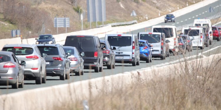 Teška prometna nesreća na A1: Četvero ozlijeđenih, sudjelovalo više vozila