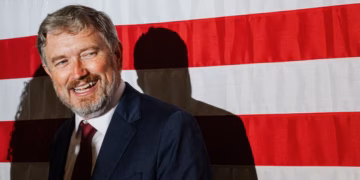 Thomas Massie odbija isključiti predsjedničku utrku 2028. nakon poraza na predizborima
