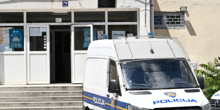 Tragedija u Dalmaciji: Poginuo muškarac u prometnoj nesreći