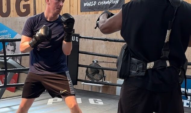 Trenirao sam kao Daniel Dubois! Pogledajte kako njegov trener Don Charles proživljava Daily Mail Sport – uz pomoć trenera Mohammeda Alija