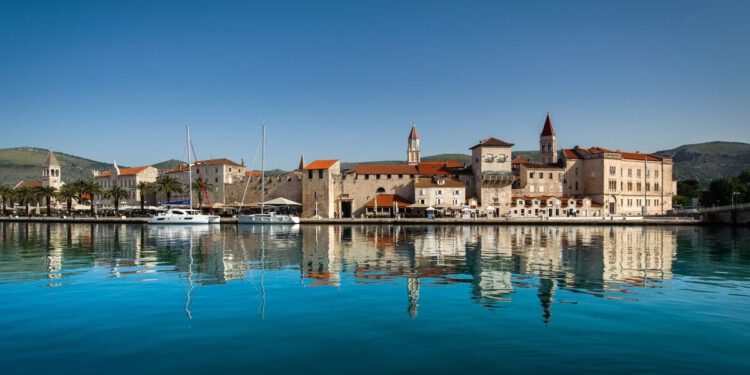 Trogir bira najljepše okućnice i balkone