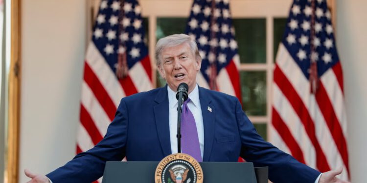 Trump anketira goste na večeri o nasljeđu GOP-a: ‘Tko voli JD? Kome se sviđa Marco?’