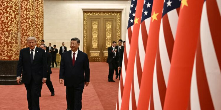 Trump zahtijeva plesnu dvoranu poput Kine u Truth Social tirade od Air Force One nakon raskošnog prijema u Pekingu