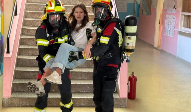 Učenici i zaposlenici OŠ Ruđera Boškovića u Grudama sudjelovali u edukacijama zaštite i spašavanja