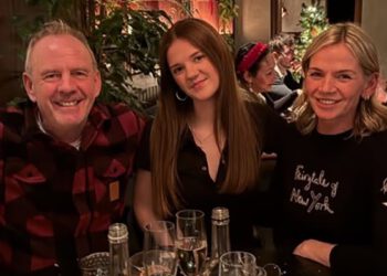‘Uvijek je puna s novim muškarcem’: Zašto kći Zoe Ball sada živi s tatom Normanom Cookom… dok prijatelji govore ALISON BOSHOFF kako se zvijezdin novi partner već preselio u obiteljski dom – i zašto je Zoe ‘čisti kaos’