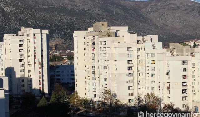 VIDEO Kako kupiti stan uz ovakve cijene? Stručnjaci u Mostaru tražili odgovor na sve veći problem