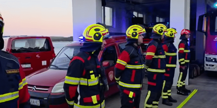 VIDEO Pogledajte kako su vatrogasci iz Tisnog ispratili kolegu u mirovinu